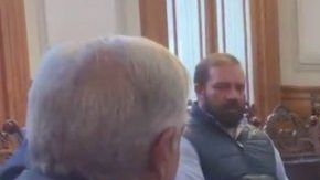 AMLO en videoconferencia con el fundador de Facebook.