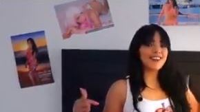 "Anne Sex Teen" es la actriz que se ofrece a dar tan tentador regalo.