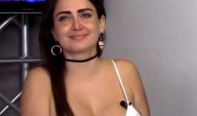 Celia Lora durante su entrevista con “Juego de Troles”.