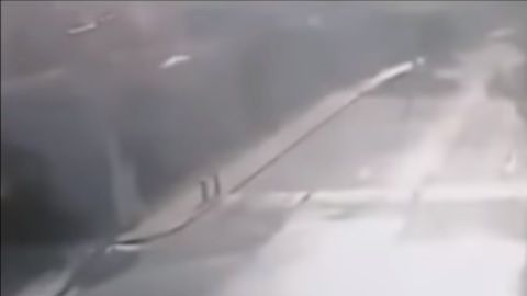 Joao Maleck impactó con su Mustang la parte trasera del vehículo donde viajaba la pareja de recién casados