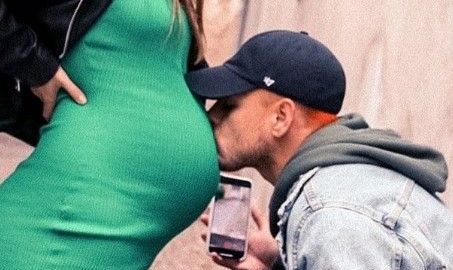 Chicharito ya es papá. Noah llegó a su vida y a la de Sarah Kohan.