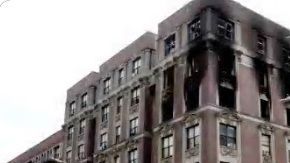 El fuego afectó al menos tres de los siete pisos