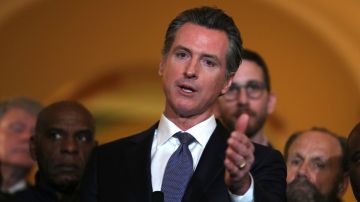 Gavin Newsom recalcó que es importante "reconocer los momentos oscuros de nuestra historia".