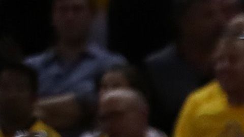 Serge Ibaka lideró la banca de los Raptors.