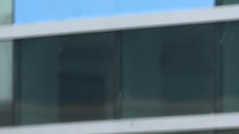 Fila para salir de Puerto Rico en avión tras el paso del huracán María.