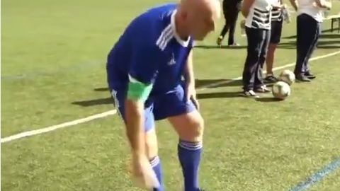 Gianni Infantino hizo el "oso" al cobrar un tiro de esquina