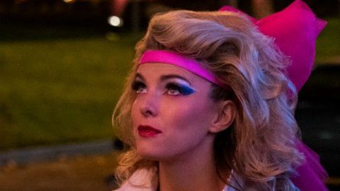 Betty Gilpin y Alison Brie en "Glow"