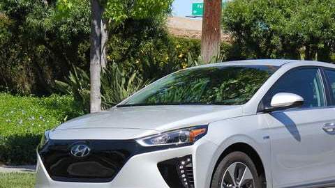 hyundai-ionic-electric-hatchback