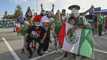 La afición de México, paga lo que sea por ver al Tri en el estadio NRG de Houston.