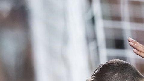 Andrés Guardado y Jesús Gallardo celebran un gol para el Tri contra Canadá en la Copa Oro.