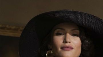 Luis Gerardo Méndez en "Murder mystery"