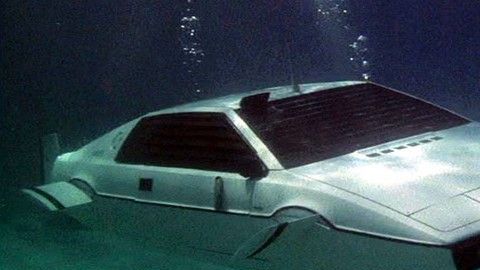 Elon Musk confesó ser dueño del auto acuático que apareció en una película de James Bond