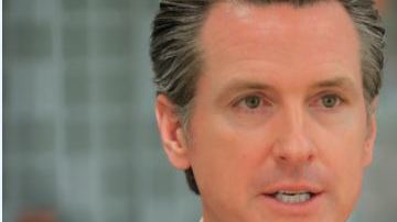 Gavin Newsom, ex alcalde de San Francisco, vice gobernador y aspirante a gobernador de California durante su entrevista con La Opinion (Foto: Alvaro Corzo)