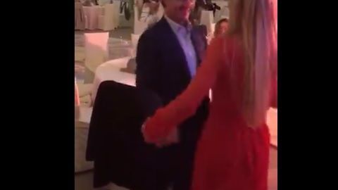 Enrique Peña Nieto baila con su novia Tania Ruiz.