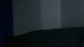 Dormir con la TV no es la mejor de las ideas.