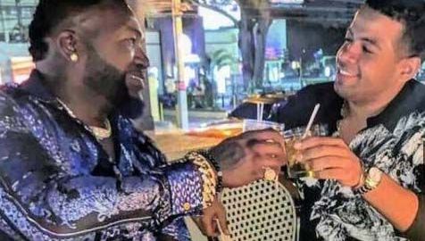 Sixto David Fernández y David Ortiz antes del atentado.