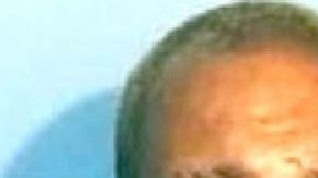 Rivas-Clase podría estar armado y se considera peligroso.