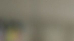 Brianna Hidebrand en "Trinkets"