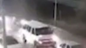 VIDEO Sicarios atacan a policías entre ellos una embarazada en Cancún