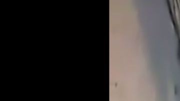 VIDEO: Sicarios del narco le desbaratan cabeza a balazos a un rival en México