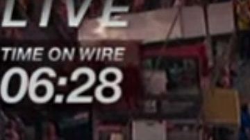 Nik y Lijana Wallenda lograron su hazaña en Times Square.