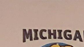 Robert Sopsich y Dillan Dybilas con su gran premio de lotería.