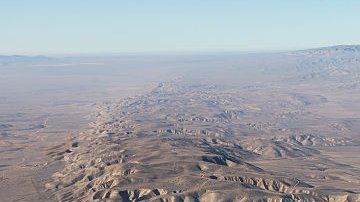 La falla de San Andrés atraviesa California y se extiende a lo largo de 1.300 kilómetros.