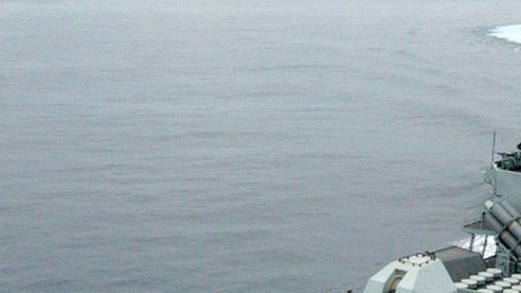 El buque de la marina británico repelió el intento de intercepción.