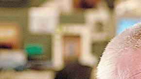 Andrew Graham-Yooll nació en Argentina de padres británicos.