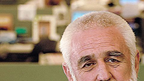 Andrew Graham-Yooll nació en Argentina de padres británicos.