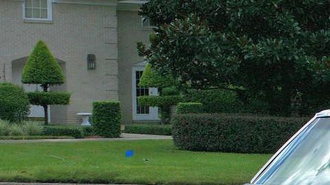 Un Cadillac Coupe de Ville 1971 como el que permaneció 25 años estacionado en una avenida de Brooklyn