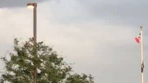 La bandera de México en una de las astas.