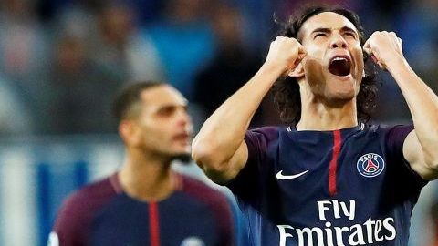 Edinson Cavani festeja el gol con el que Paris Saint-Germain le empató de último minuto al Olympique de Marsella. (Foto: EFE/EPA/GUILLAUME HORCAJUELO)