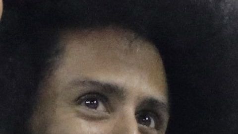 Colin Kaepernick y Nike, un tándem que va más allá de lo comercial. (Foto: EFE/Jason Szenes/ARCHIVO)