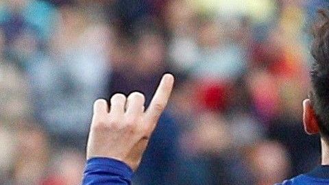 El delantero argentino del FC Barcelona Lionel Messi lidera la lista de ingresos de los futbolistas en el mundo.