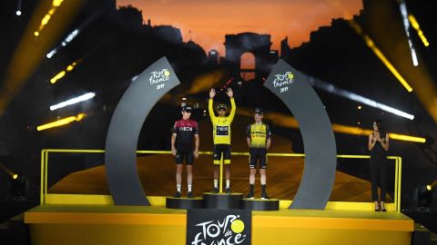 Le dedican canción a Egan Bernal por ganar el Tour de France.