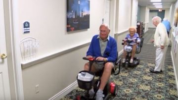 Estos abuelos se han convertido en "la pareja del momento".