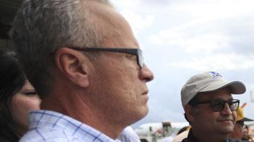 “Los esfuerzos de protesta deben llevarse contra los representantes de distrito del partido de gobierno, pues ya las minorías se han expresado dispuestas a iniciar el proceso”, aseguró.