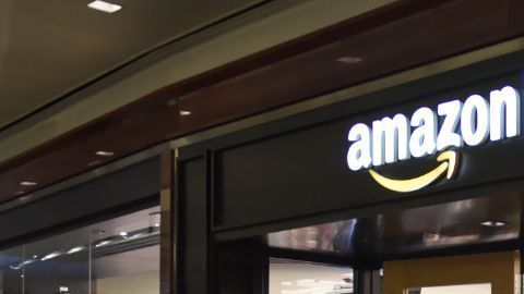 Amazon te puede rentar libros por semestre, pero sus multas pueden ser escandalosas.