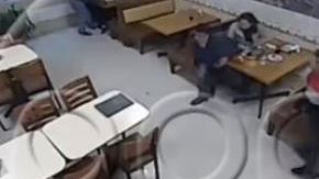 El joven no lo pensó dos veces y quiso salir huyendo.