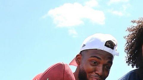 ¡Se divierten como turistas! Los colchoneros visitaron a los Cowboys.