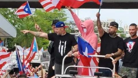 Residente, Nicky Jam, Bad Bunny, Tommy Torres, Wisin y Julián Gil encabezan la caravana.