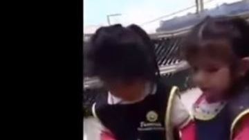 La pequeña aseguró que está ahí para ayudar a la otra.