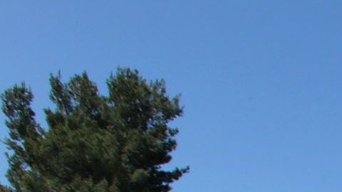 Trabajadores de Caltrans usualmente realizan labores en carreteras y autopistas de California. Foto de archivo.