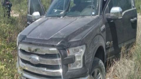 Camioneta monstruo y uniformes falsos les quitan al Cártel del Noreste cerca de frontera