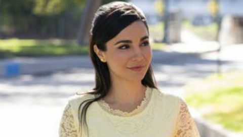 Martha Higareda y Barbara Crampton en "Culture shock"