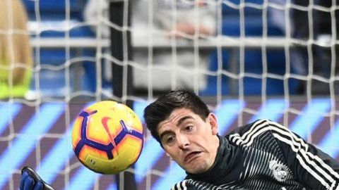 El portero belga sufrió una lesión por lo que será baja entre 3 y 4 semanas.