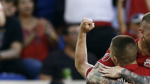 Royer fue elegido mejor jugador del partido.