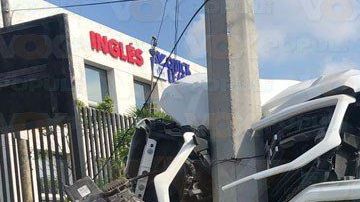 Así quedó la camioneta tras el choque.