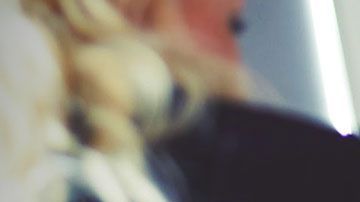 La forma de despedir a la gente alrededor del mundo varía de acuerdo con la cultura.